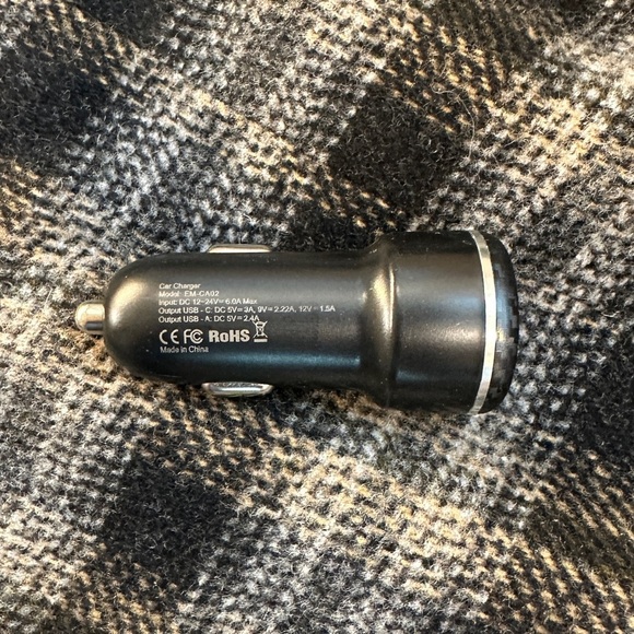 Car Charger Model EM-CA02 - Picture 9 of 11